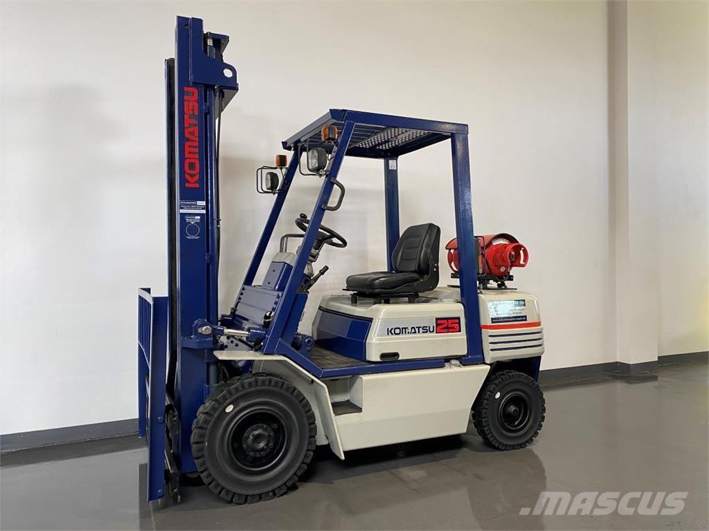 Komatsu FG25T-11E Stivuitor GPL