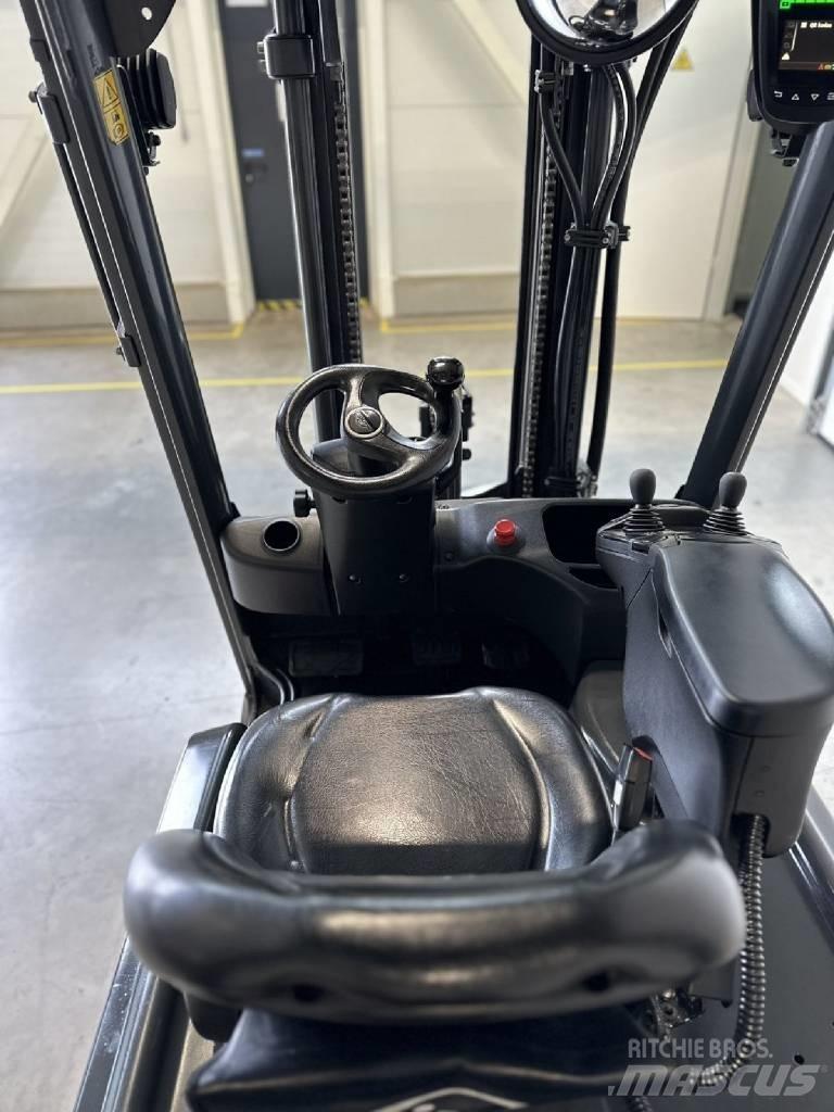 Linde E16H Stivuitor electric
