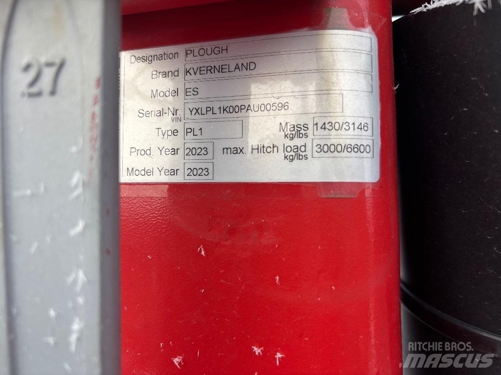 Kverneland ES85 Pluguri reversibile