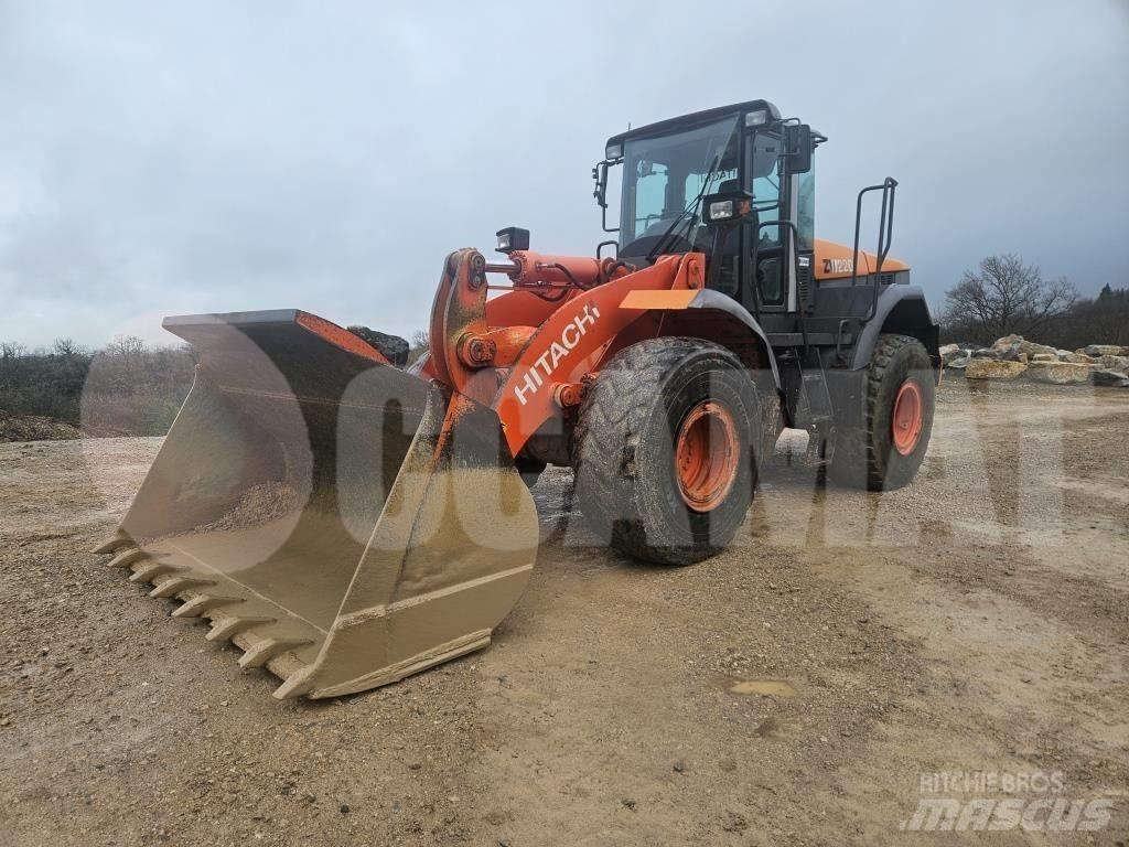 Hitachi ZW 220 Incarcator pe pneuri