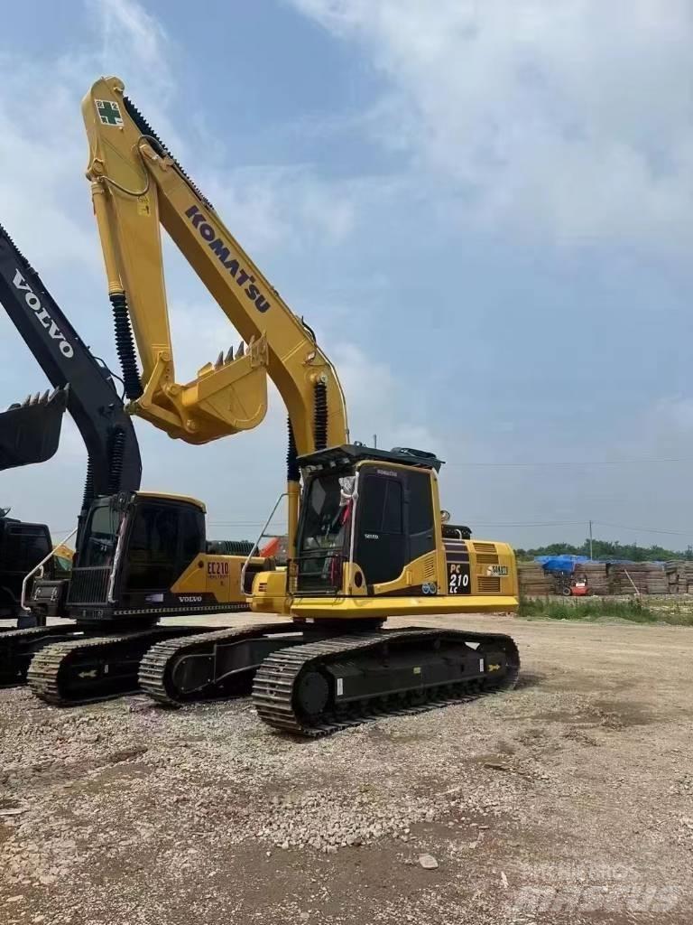 Komatsu 210-8 Excavatoare pe șenile
