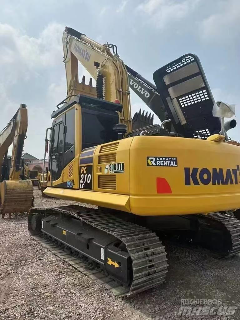Komatsu 210-8 Excavatoare pe șenile

