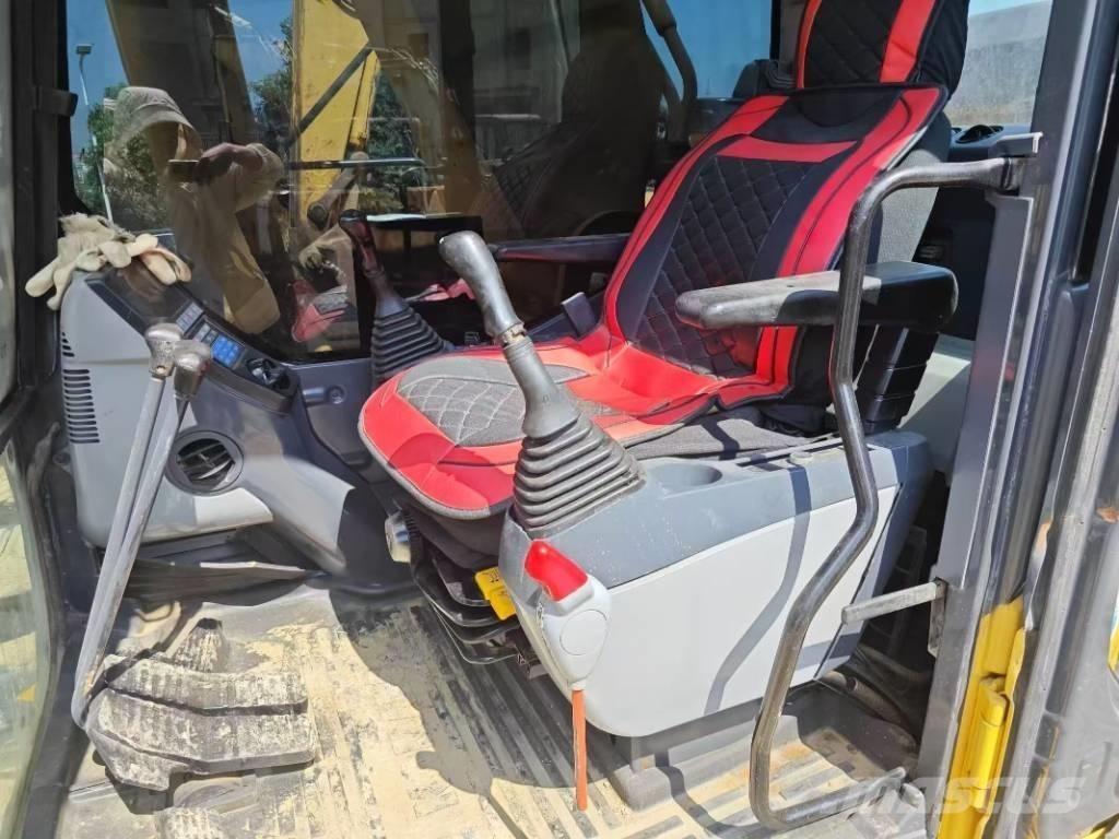 Komatsu PC 450-8 Excavatoare pe șenile
