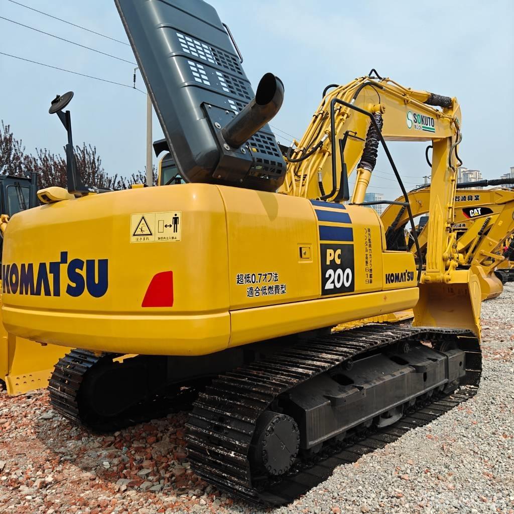 Komatsu 200-8 Excavatoare pe șenile
