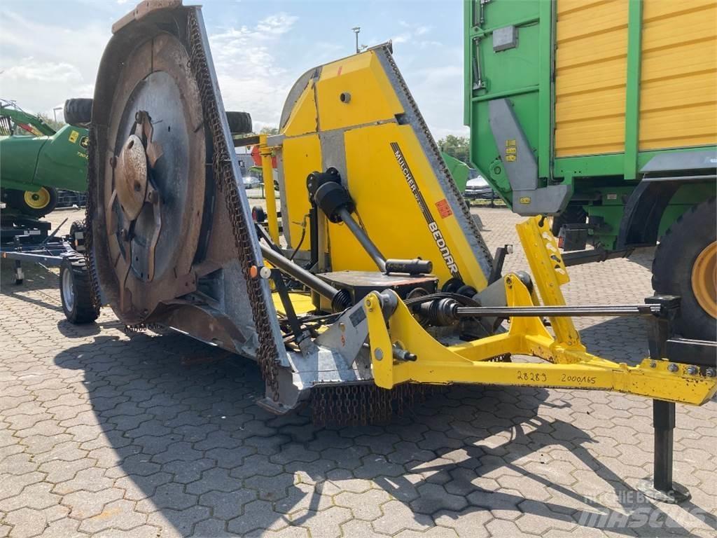 Bednar MZ 6000 Utilaje întreţinere terenuri - Altele