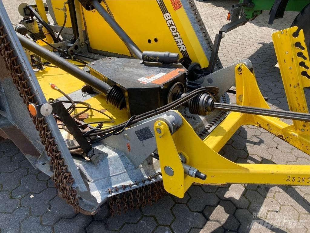 Bednar MZ 6000 Utilaje întreţinere terenuri - Altele