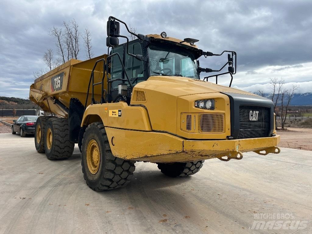 CAT 735 Transportoare articulate