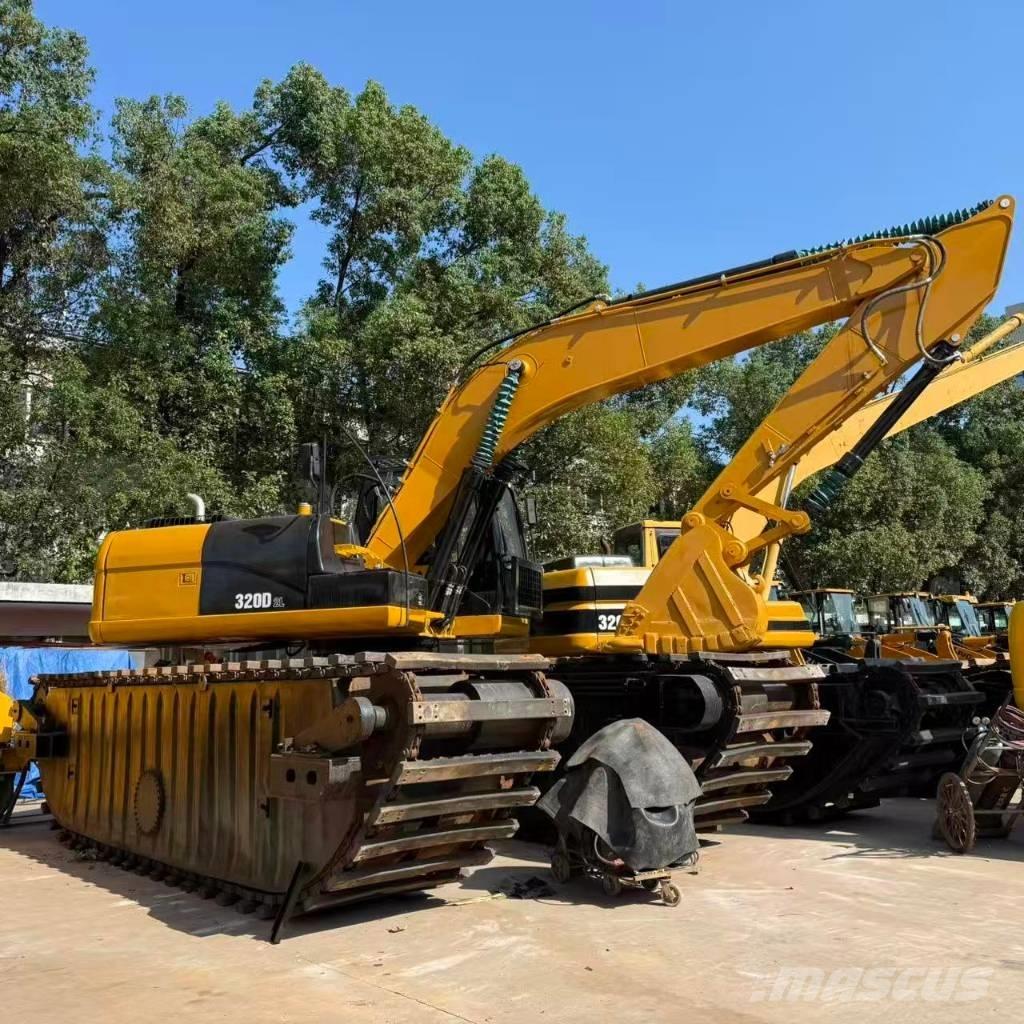 CAT 320D2 Excavator amfibiu