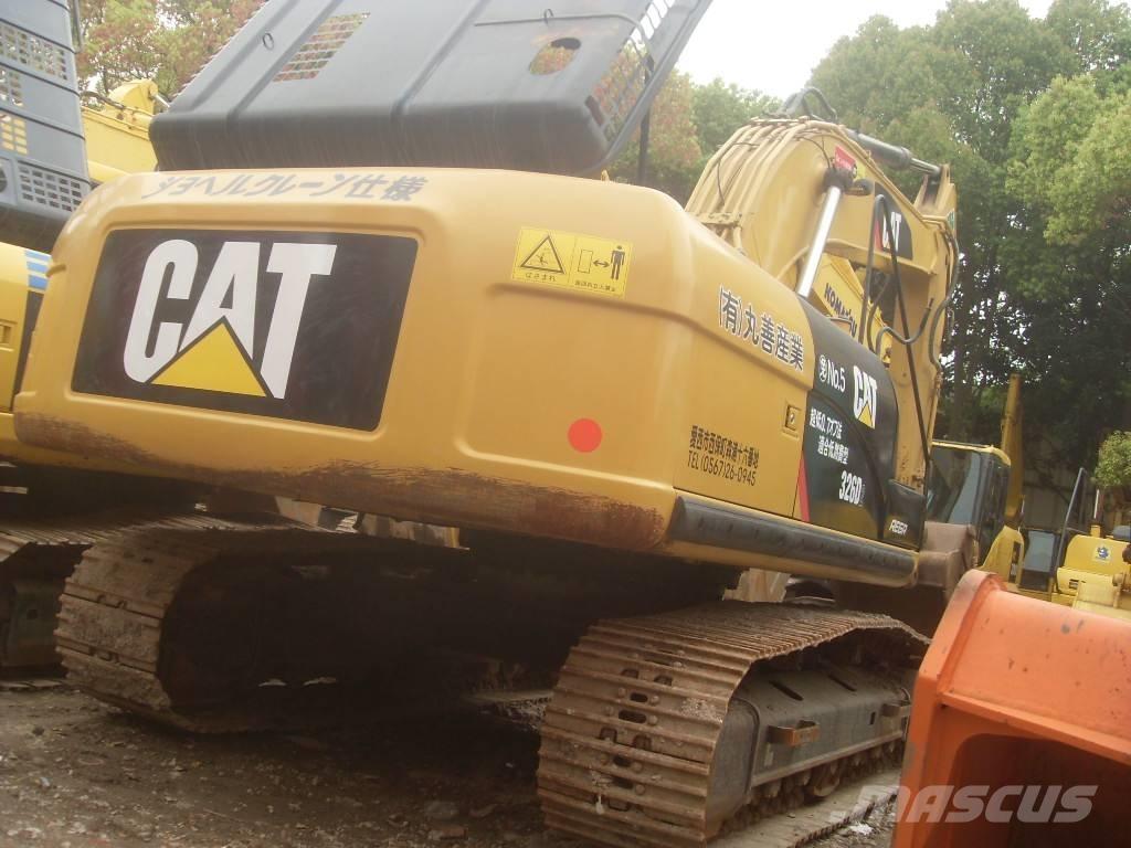 CAT 326D Excavatoare pe șenile
