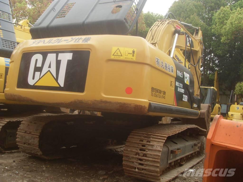 CAT 326D Excavatoare pe șenile
