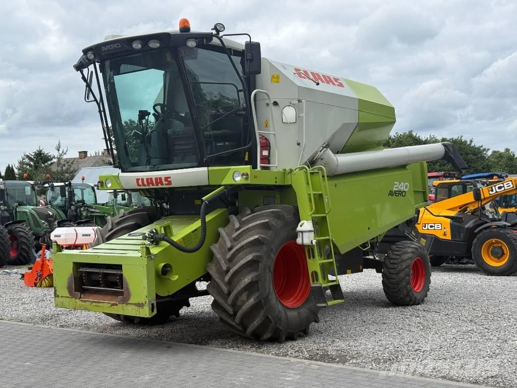 Claas Avero 240 Combine de secerat