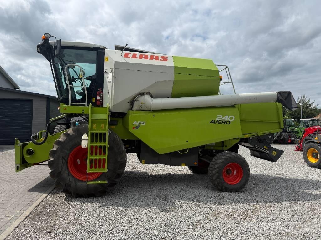 Claas Avero 240 Combine de secerat