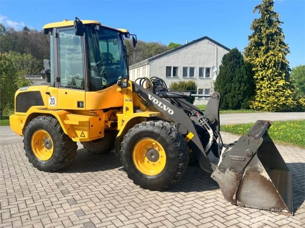 Volvo L30G Incarcator pe pneuri