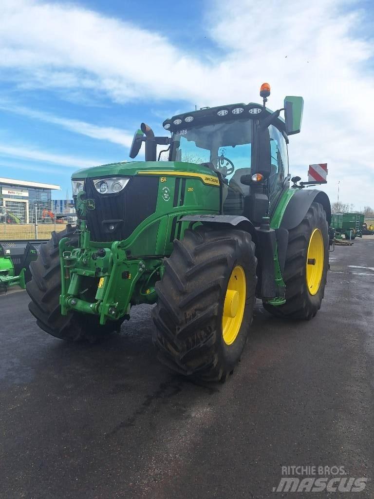 John Deere 6R250 Tractoare