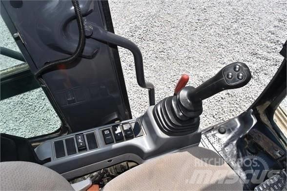 Hitachi ZX 135 Excavatoare pe șenile

