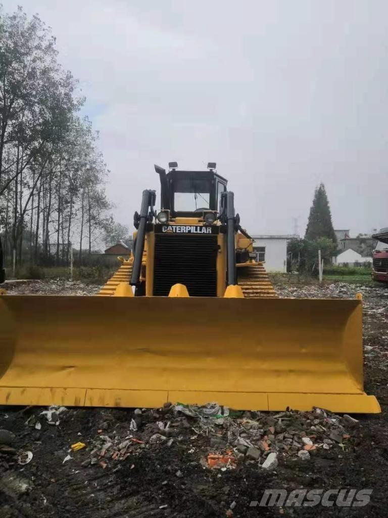 CAT D6H Buldozere pe senile
