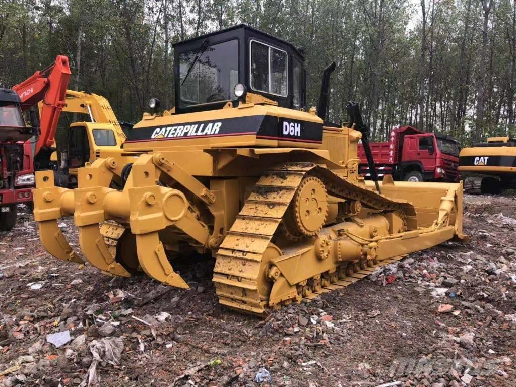 CAT D6H Buldozere pe senile