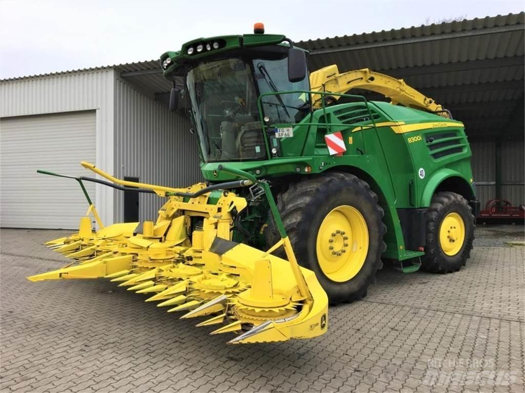 John Deere 8300i Forajere cu autopropulsare