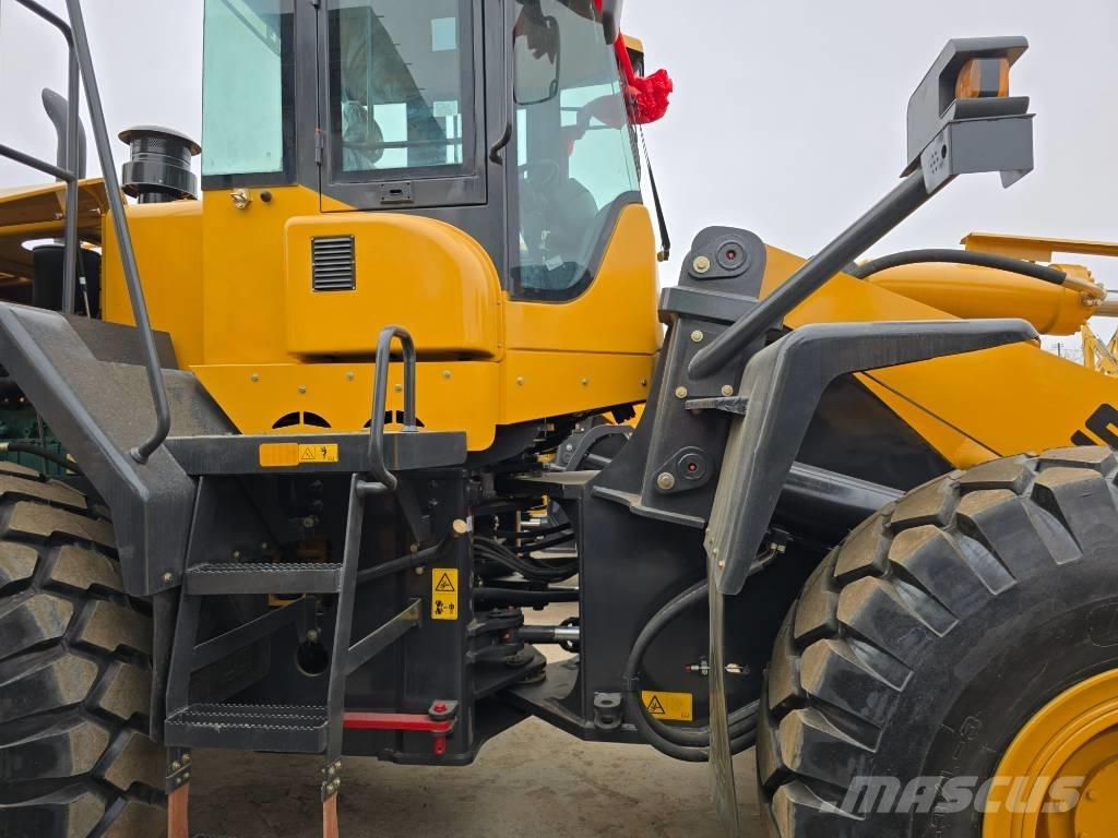 SDLG LG 956 L Incarcator pe pneuri