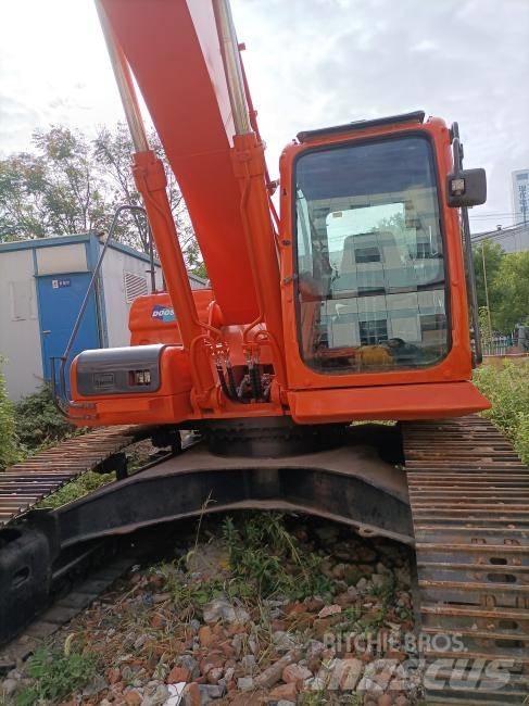 Doosan DX 300 Excavatoare pe șenile
