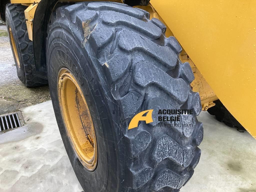 CAT 930M Incarcator pe pneuri