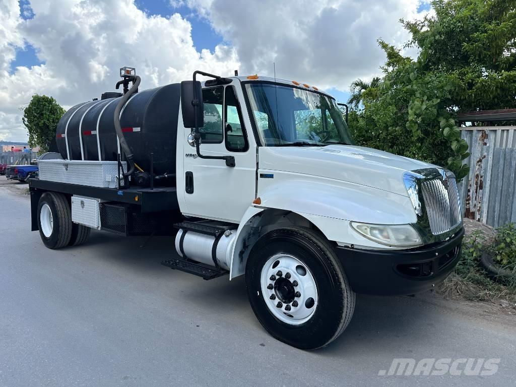 International 4300 Camion vidanje