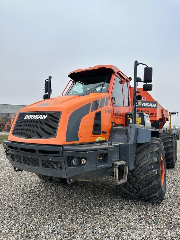 Doosan DA 30 Minitractor de teren