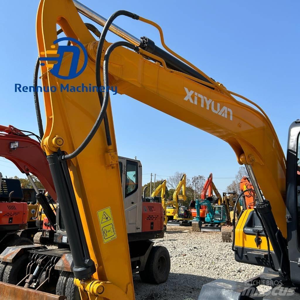 Xinyuan C75W Excavatoare cu roti