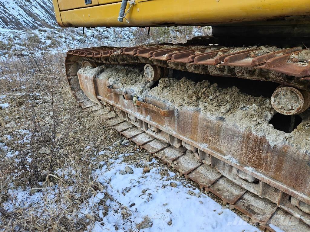 CAT 330 Excavatoare pe șenile
