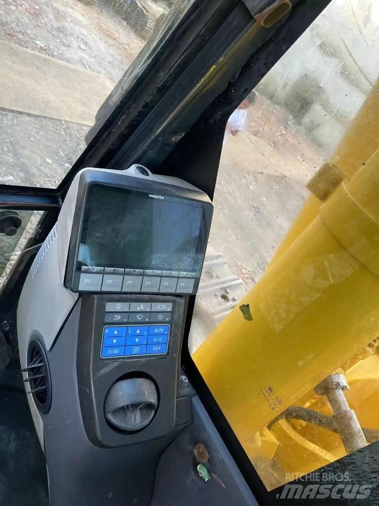 Komatsu PC450-8 Excavatoare pe șenile
