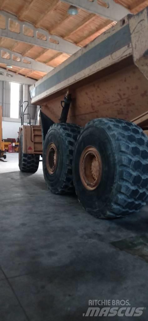 CAT 740 Transportoare articulate