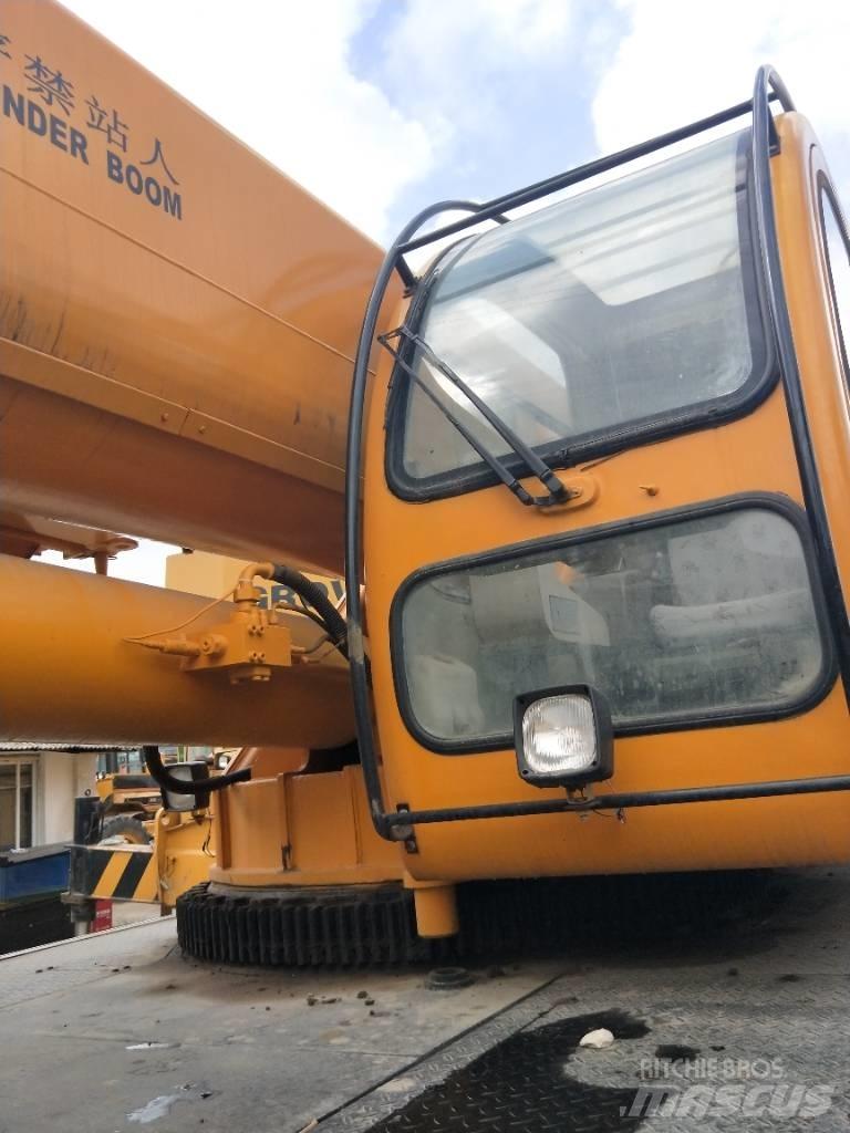 XCMG QY70T Macara pentru orice teren