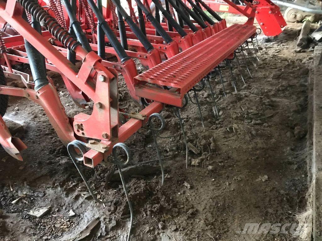 Kuhn BS 300 Perforatoare