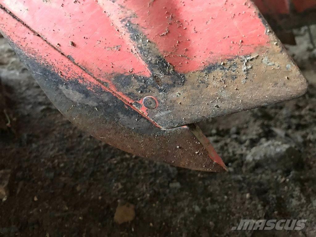 Kuhn BS 300 Perforatoare