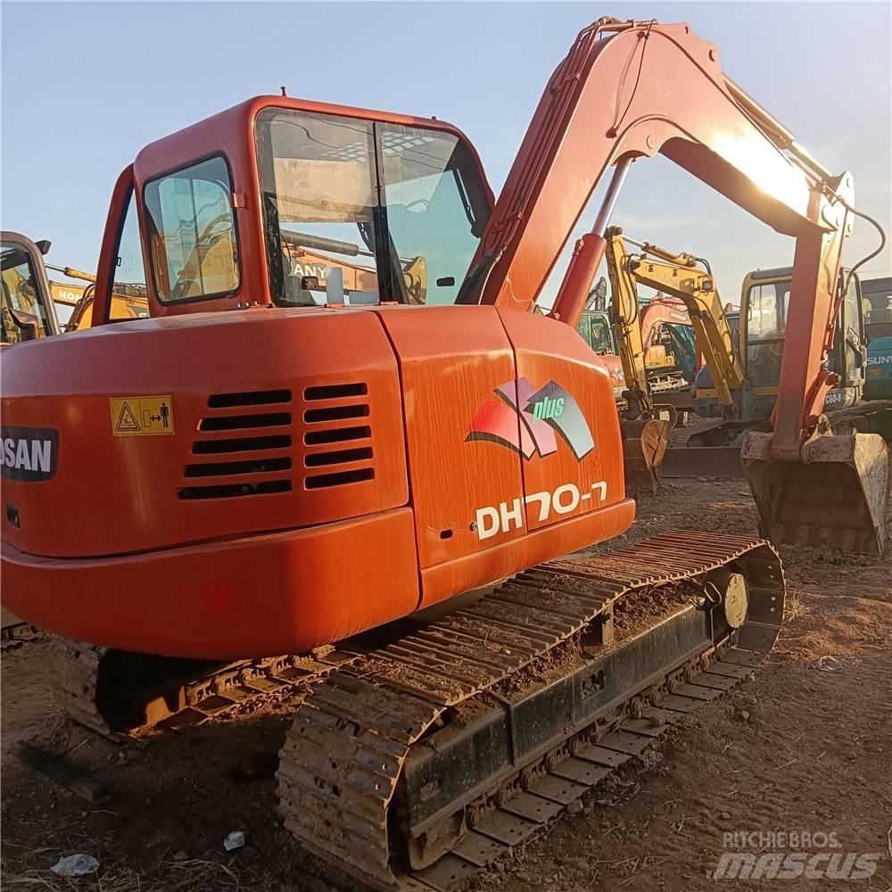 Doosan DH70 Excavatoare pe șenile
