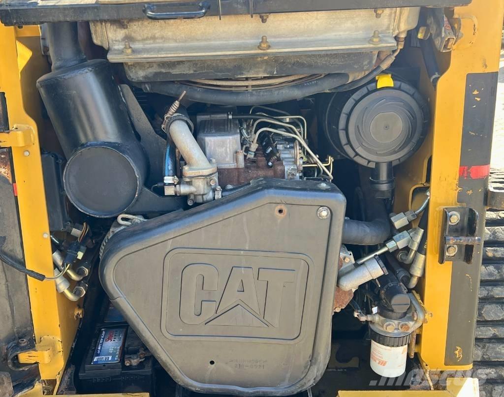 CAT 277 B    2006 Mini incarcator
