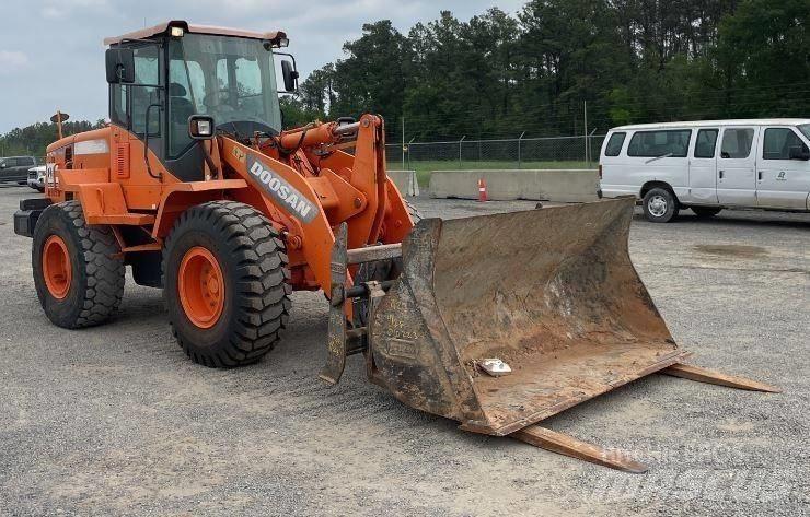 Doosan DL220-3 Incarcator pe pneuri