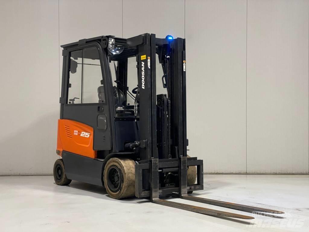 Doosan B25X-7 Stivuitor electric