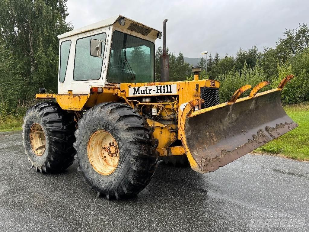 Muir-Hill MH121 Tractoare