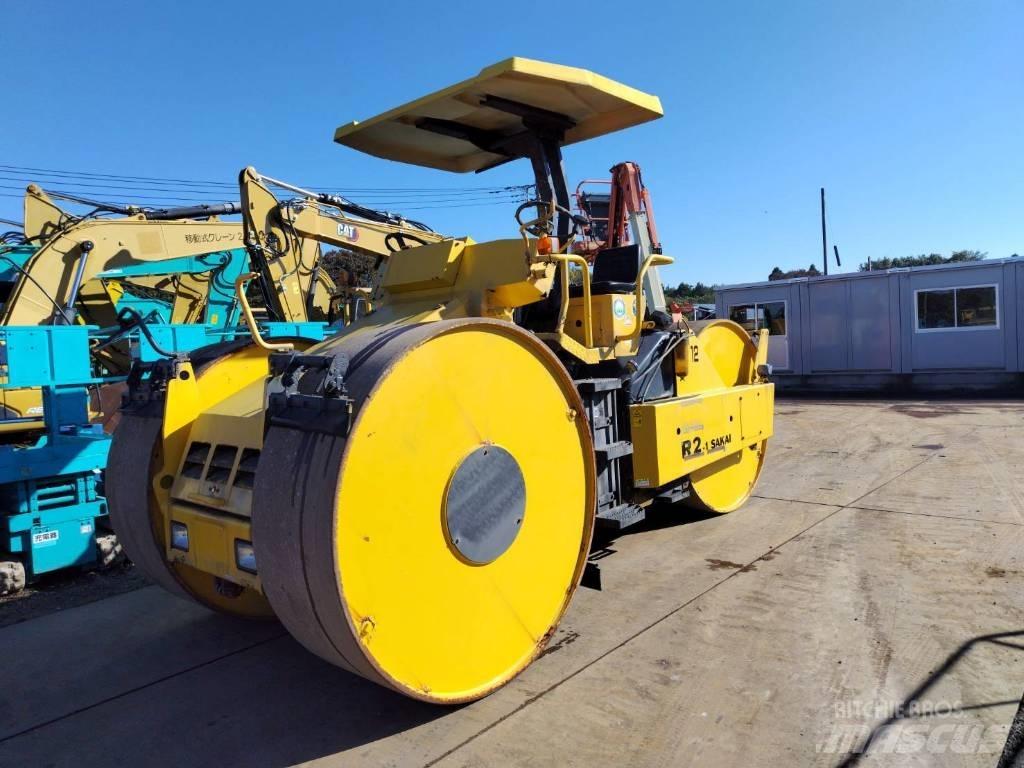 Sakai R 2-1 Cilindri compactori dubli