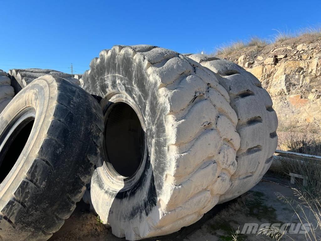 CAT 990 II Incarcator pe pneuri