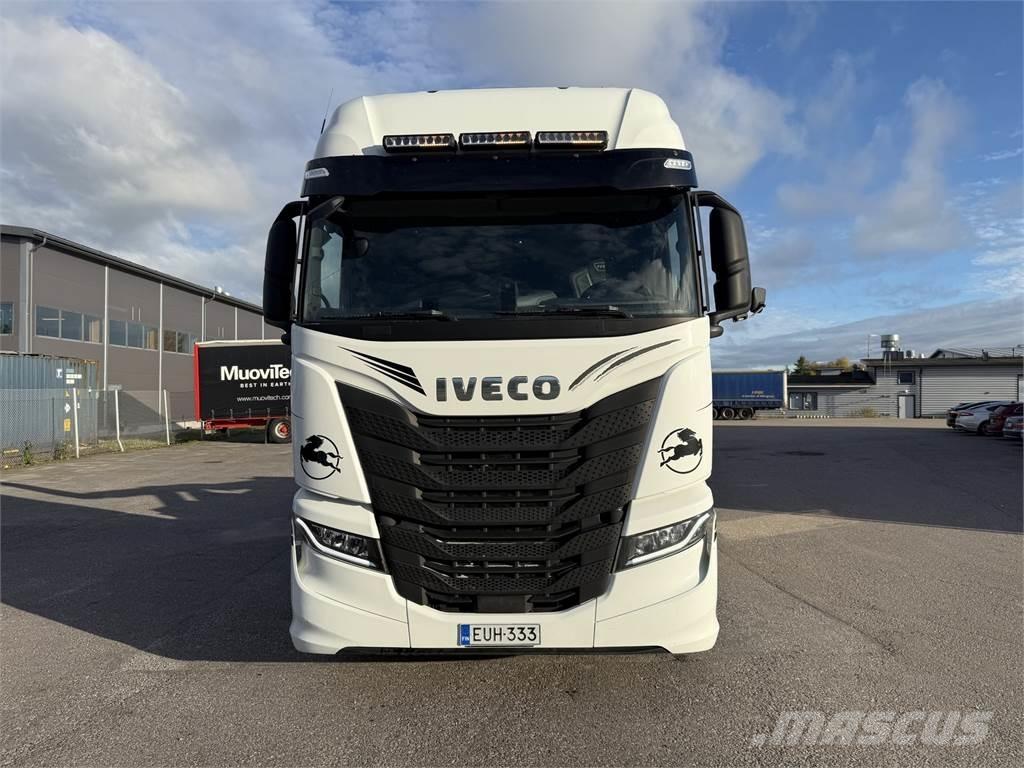 Iveco AS280 6X2 Camion cu carlig de ridicare