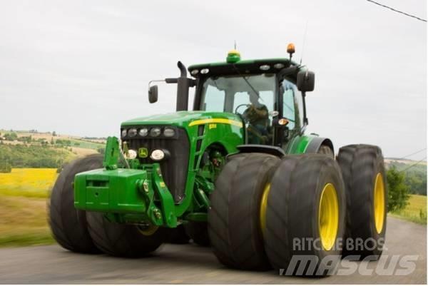 John Deere JD8270 Tractoare