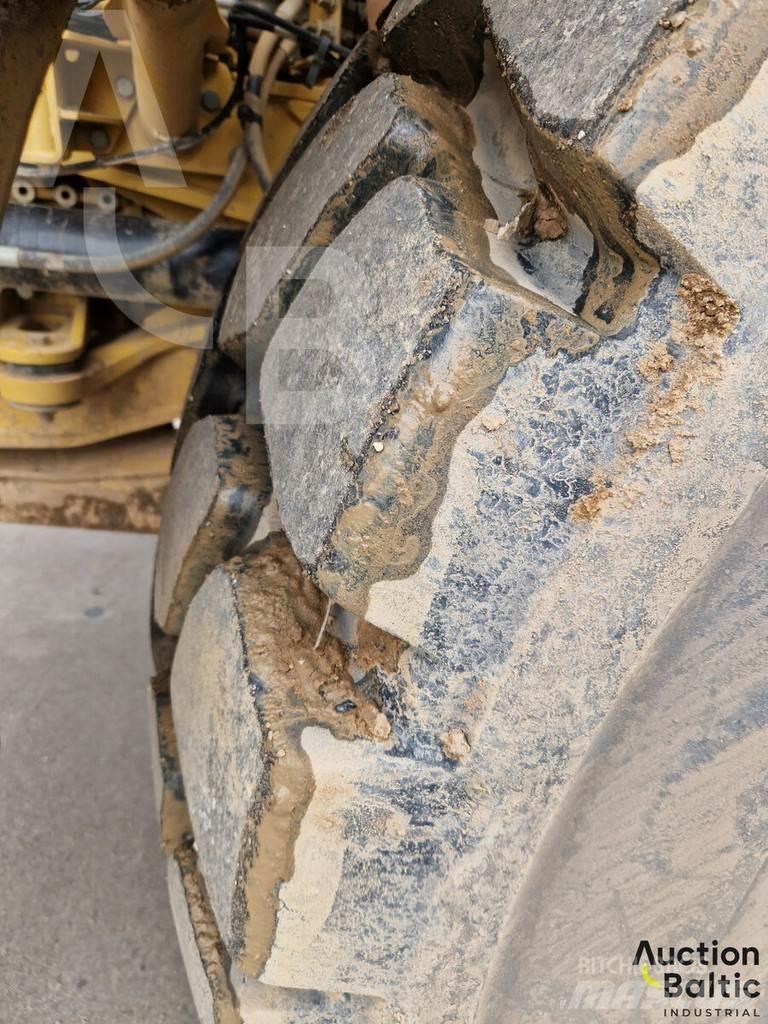 CAT 735C Transportoare articulate