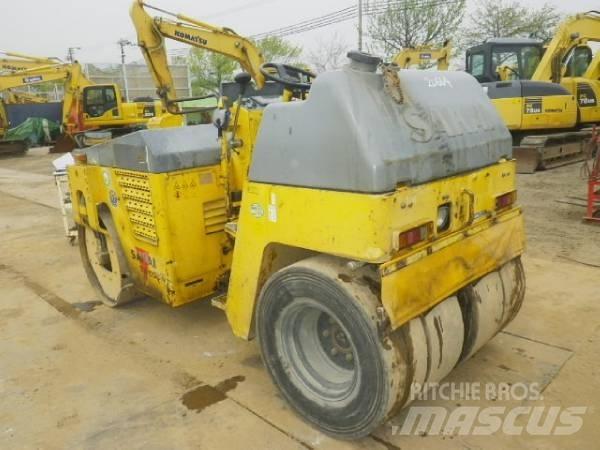 Sakai TW500 Compactoare monocilindrice
