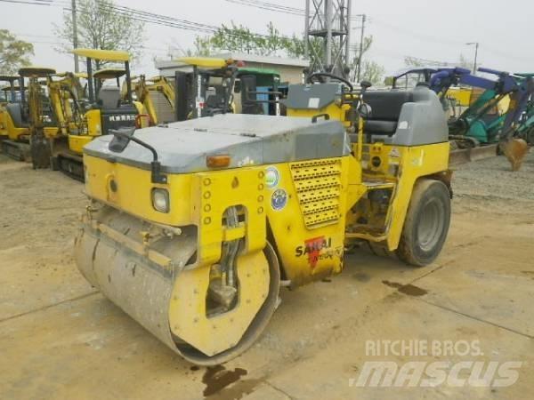 Sakai TW500 Compactoare monocilindrice
