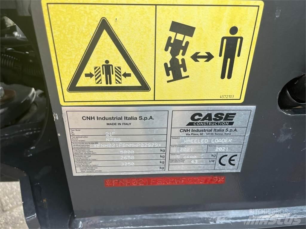 CASE 21F Incarcator pe pneuri