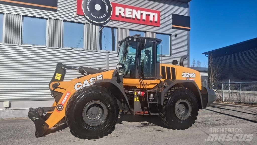 CASE 921G Incarcator pe pneuri