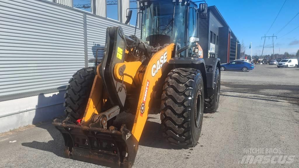 CASE 921G Incarcator pe pneuri