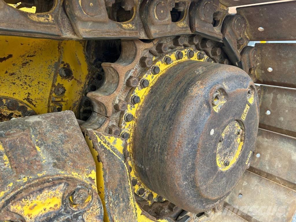Komatsu D 65 WX-18 Buldozere pe senile